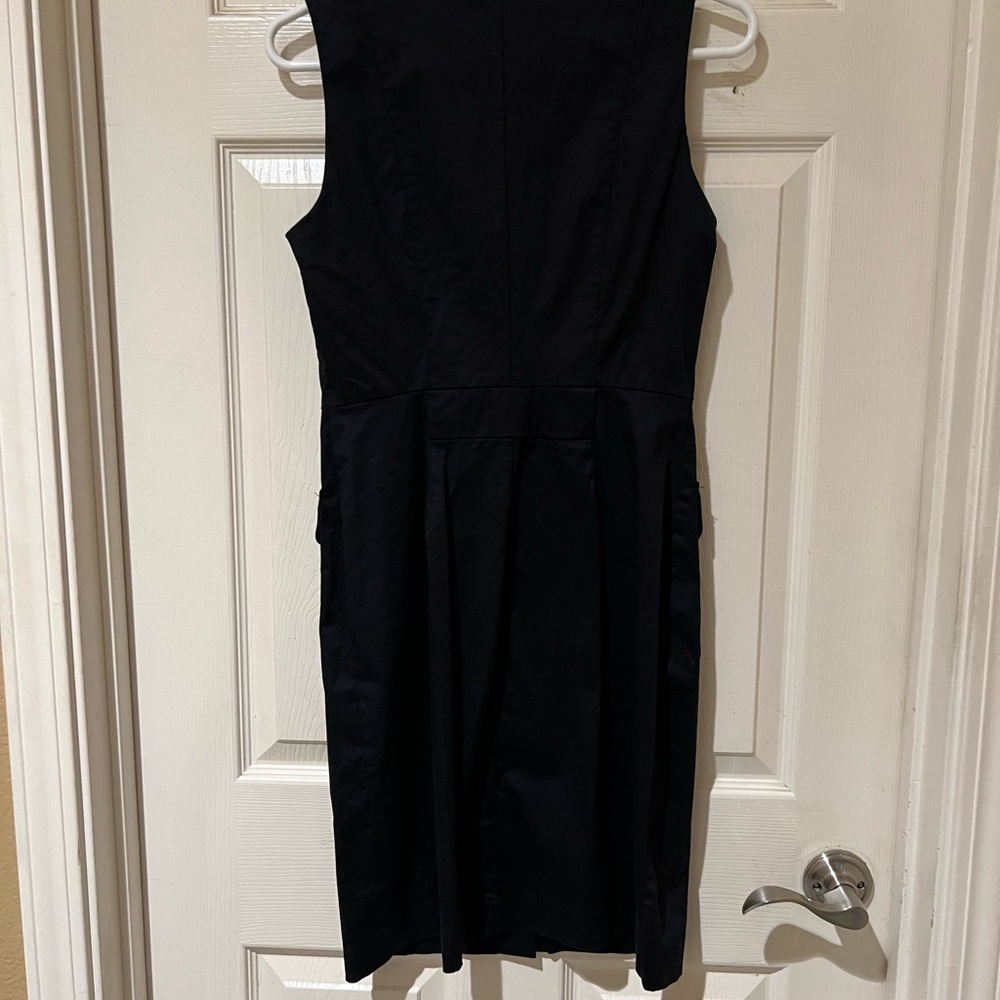 Banana Republic sleeveless black cargo shift dress size 2 - Picture 2 of 12